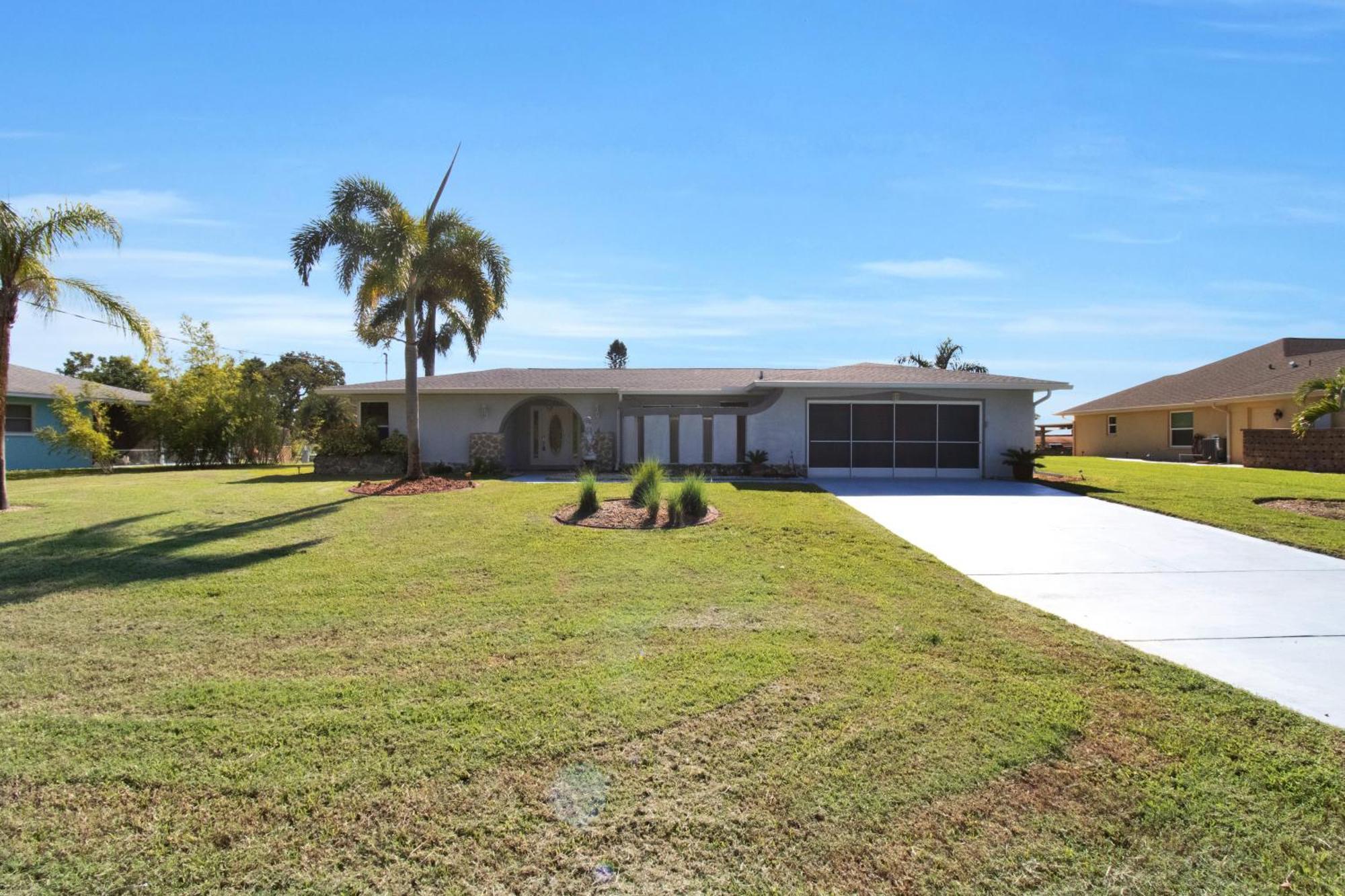 Pet Friendly Canal Front 3-Bedroom Grand Villa With Pool, Linai And Dock Port Charlotte Exterior foto