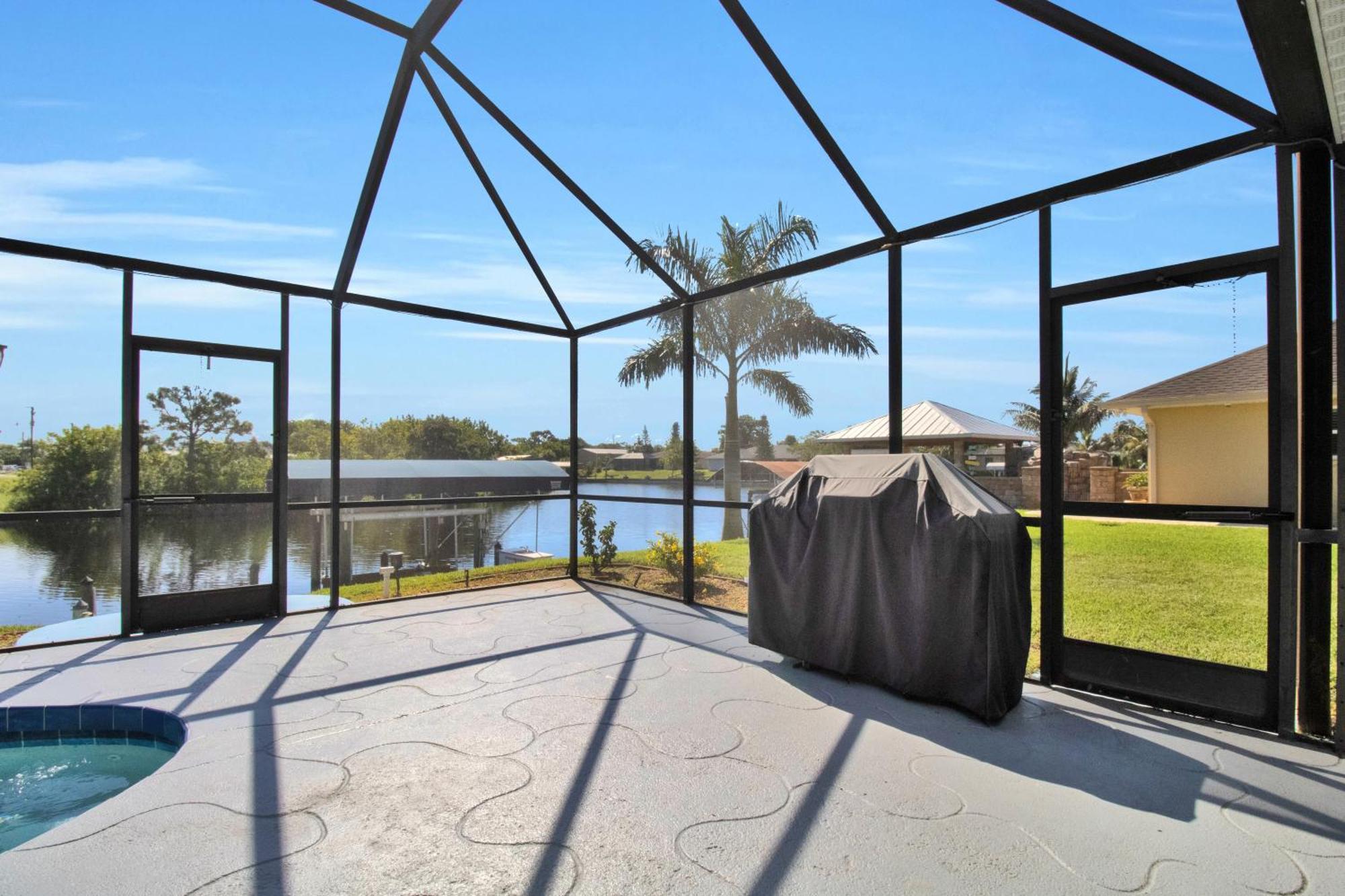 Pet Friendly Canal Front 3-Bedroom Grand Villa With Pool, Linai And Dock Port Charlotte Exterior foto