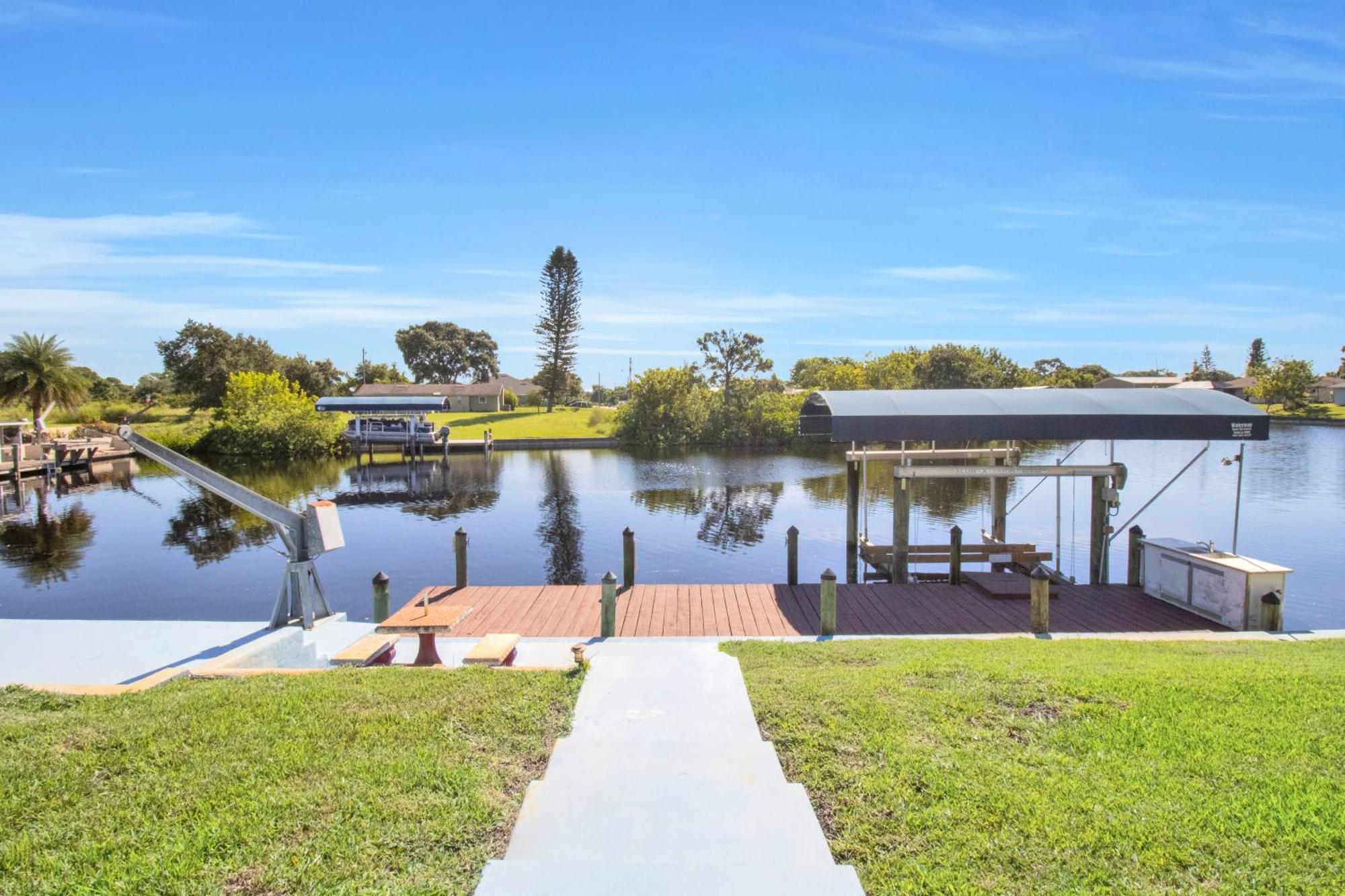 Pet Friendly Canal Front 3-Bedroom Grand Villa With Pool, Linai And Dock Port Charlotte Exterior foto