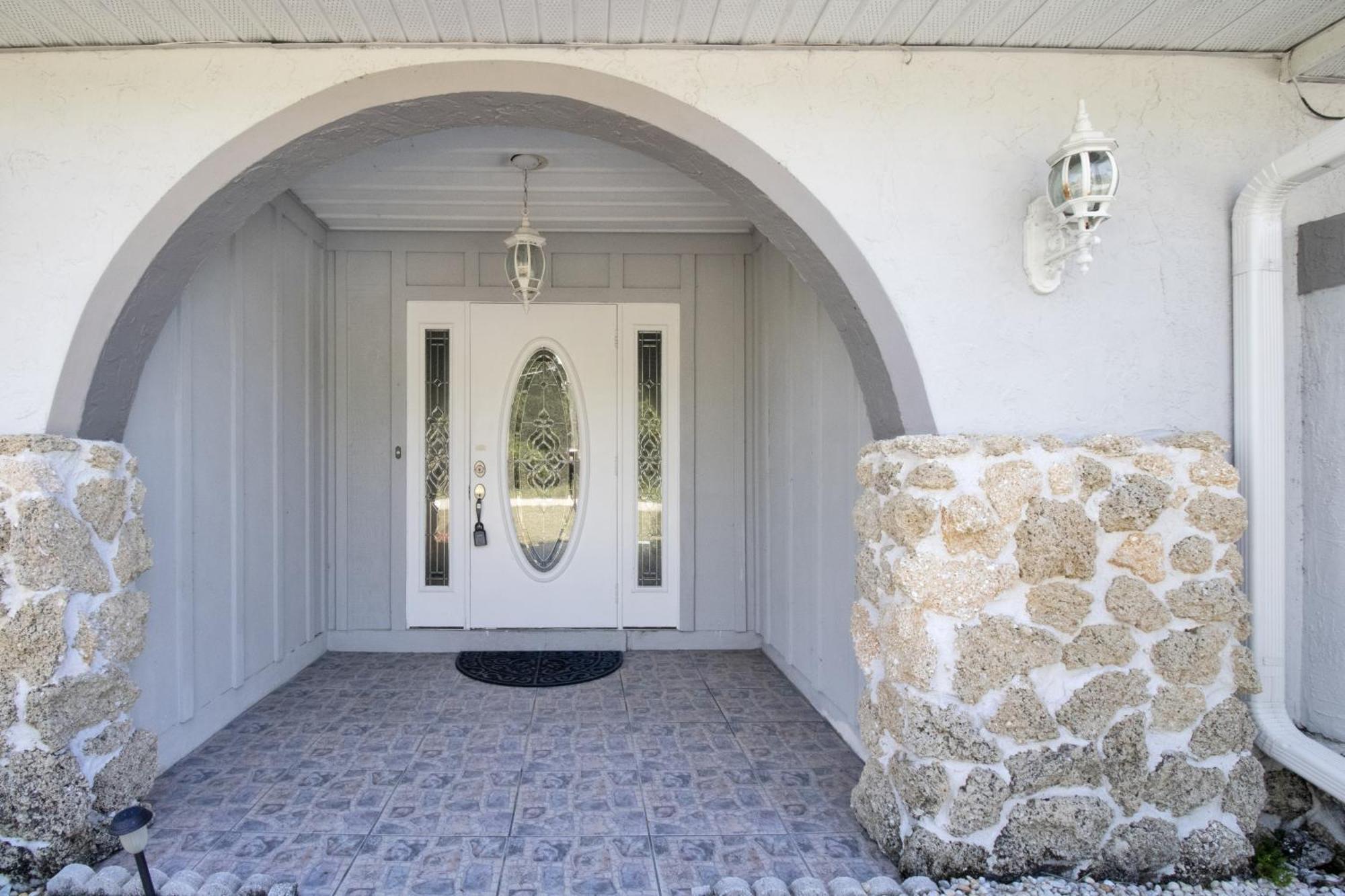Pet Friendly Canal Front 3-Bedroom Grand Villa With Pool, Linai And Dock Port Charlotte Exterior foto