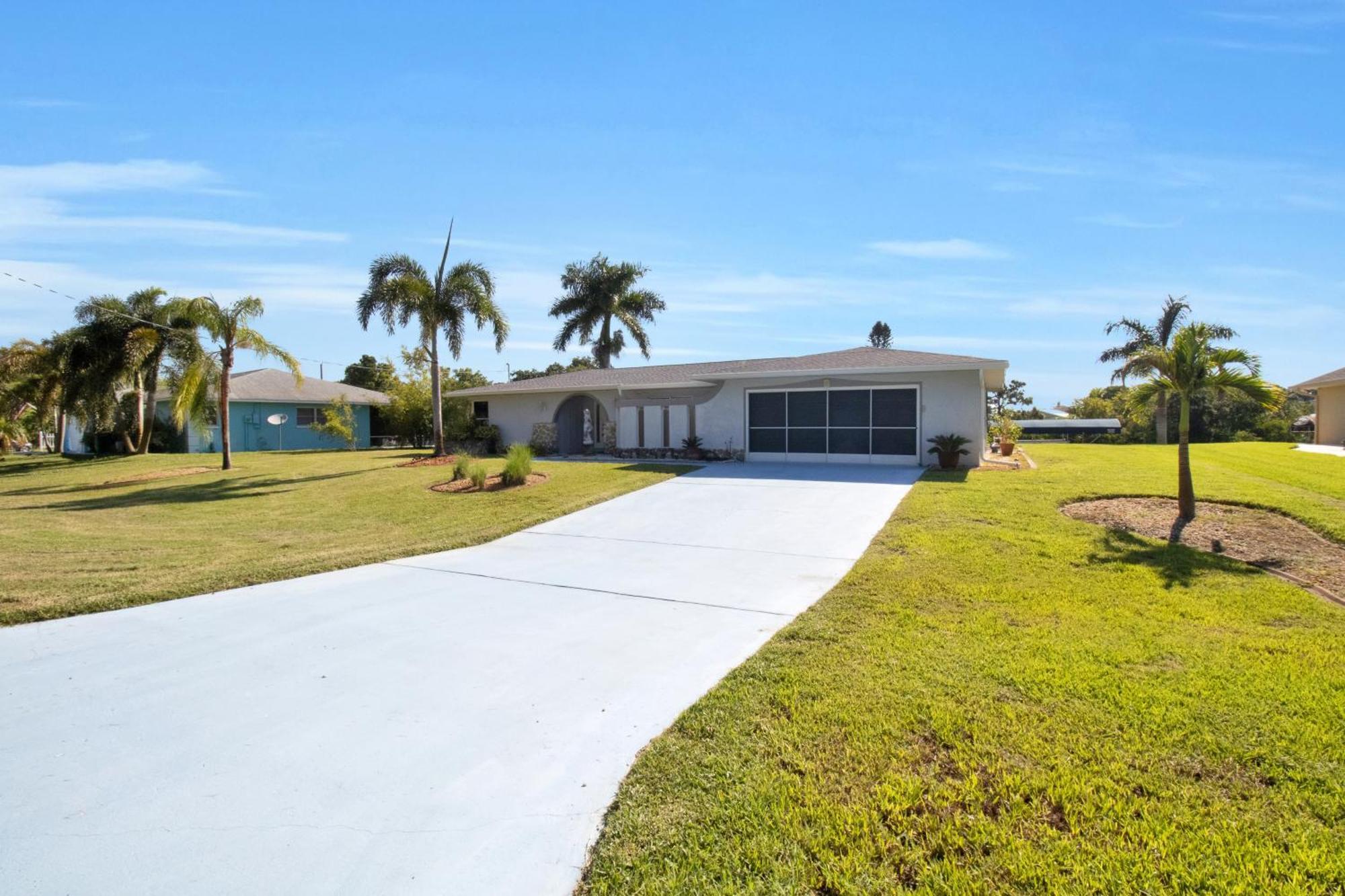 Pet Friendly Canal Front 3-Bedroom Grand Villa With Pool, Linai And Dock Port Charlotte Exterior foto