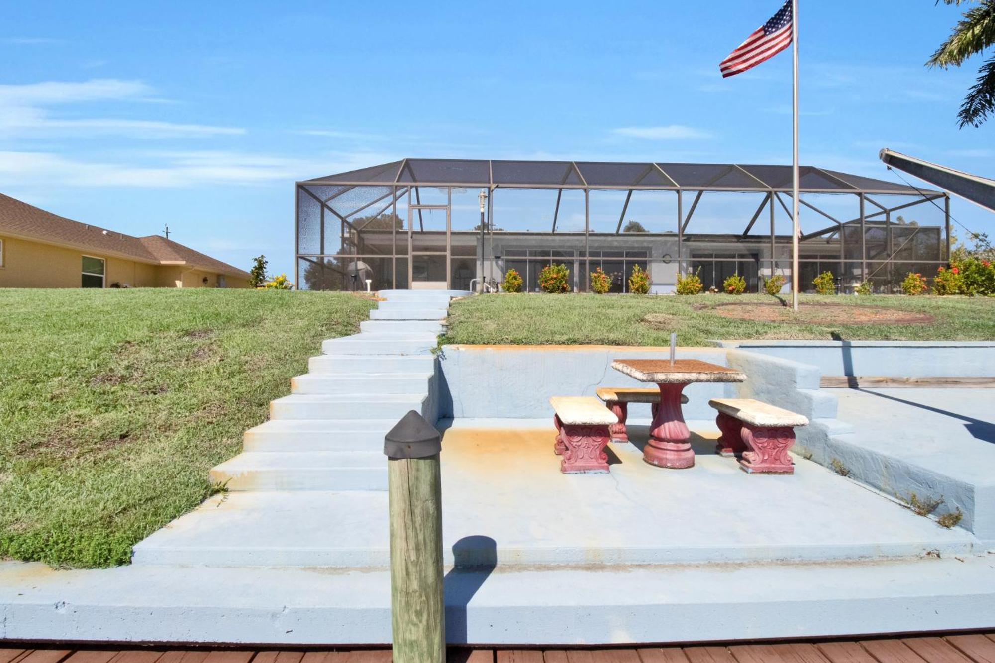 Pet Friendly Canal Front 3-Bedroom Grand Villa With Pool, Linai And Dock Port Charlotte Exterior foto