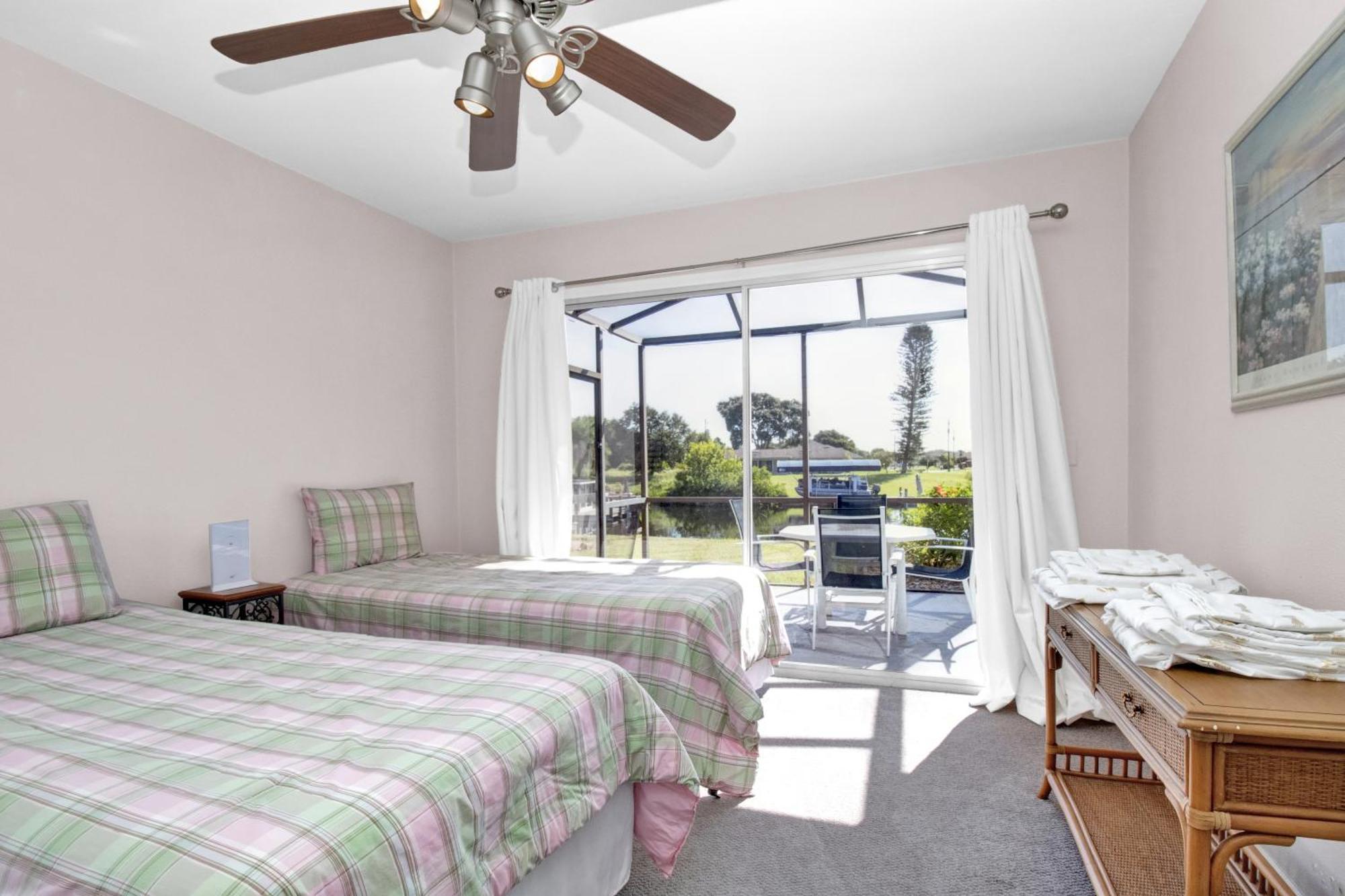Pet Friendly Canal Front 3-Bedroom Grand Villa With Pool, Linai And Dock Port Charlotte Exterior foto